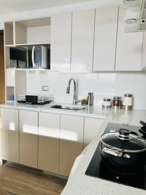Apartamento 2 Habitaciones, Edificio Airali, Zona 10, Miradolo Guatemala City Exterior foto